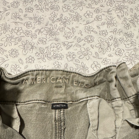 American Eagle Shorts Size: 0 - Picture 2 of 4